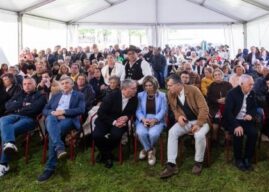 Roriz em festa no dia da elevação a Vila.