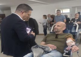 Dádiva de sangue no dia da revolução em Vila das Aves!