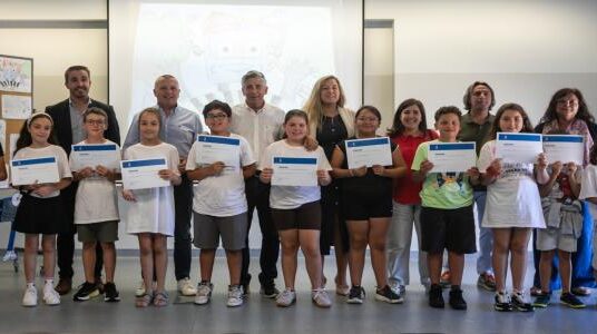 Escola Básica da Ramada vence mascote do projeto “o meu autocarro e a minha escola”!